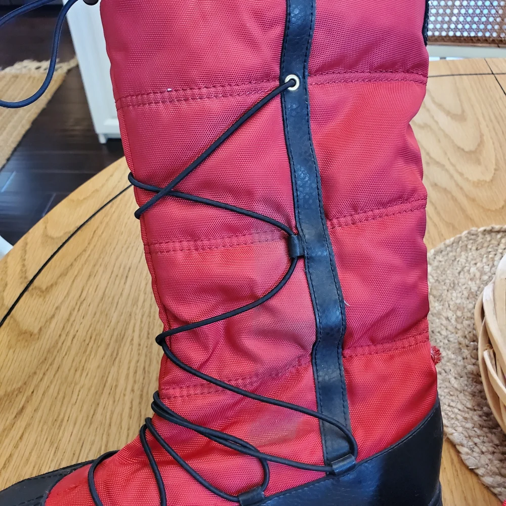 Red and Black‎ Winter Boots